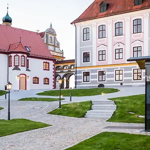 4* Hotel Schloss